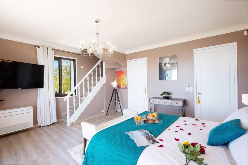 Le Castel Rose Super Cannes, Face Aux Iles De Lerins Vallauris Exterior foto